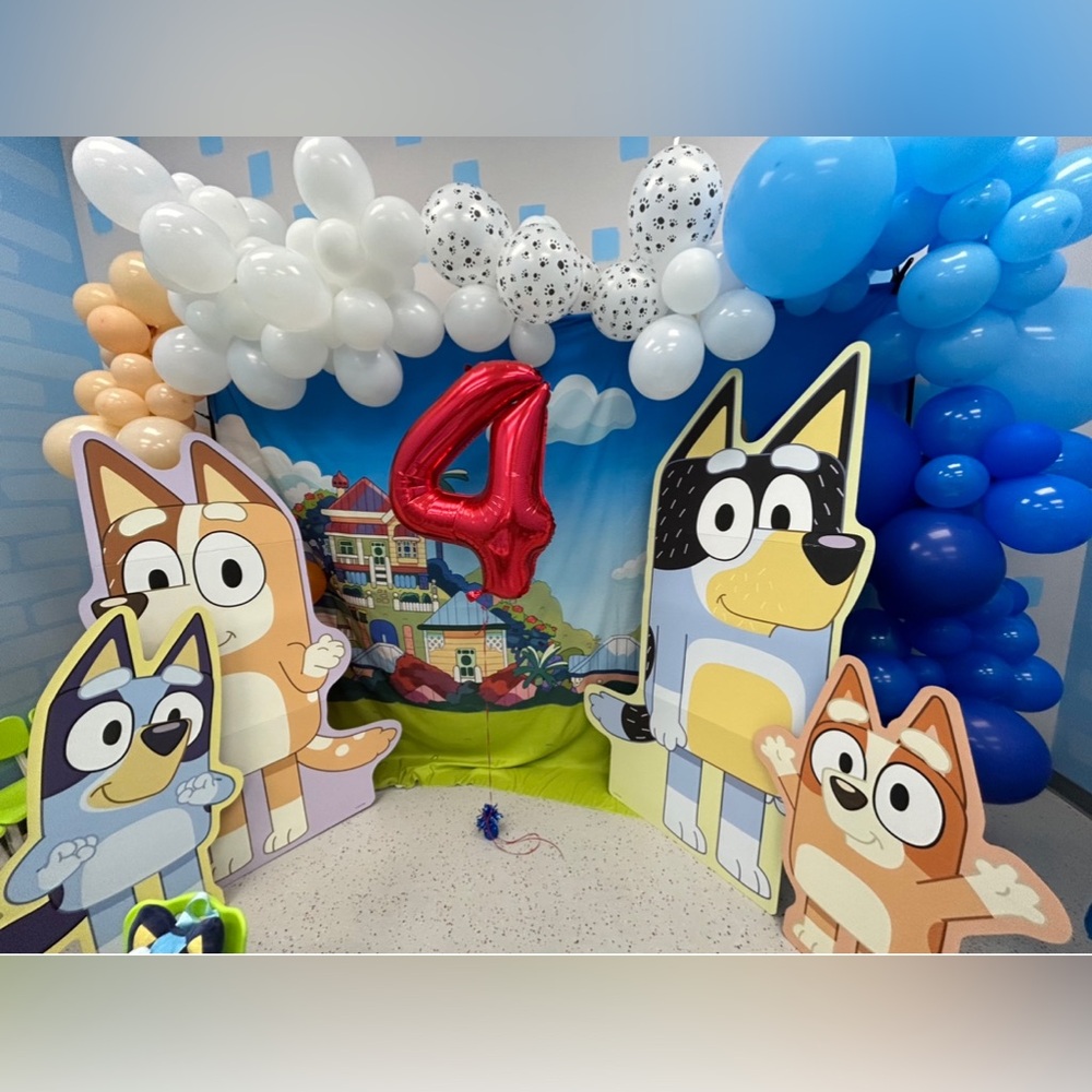 Bluey Life-Size Cardboard Cutouts & Cloth Backdrop